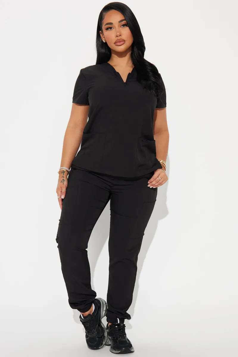 Travel Nurse Jogger 4FLEX Uniform Scrub Set - Black sold by Fashion Nova