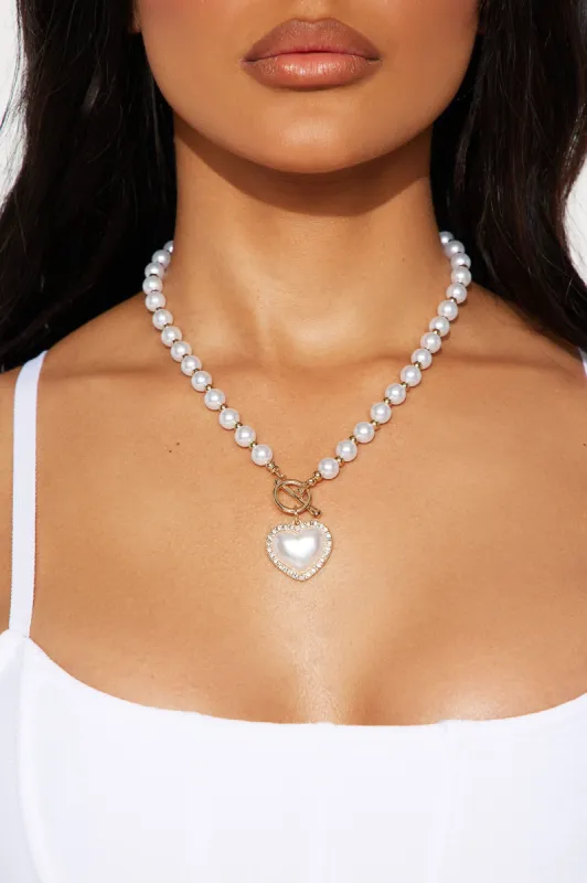 Hollywood Romance Pendant Necklace - Pearl sold by Fashion Nova