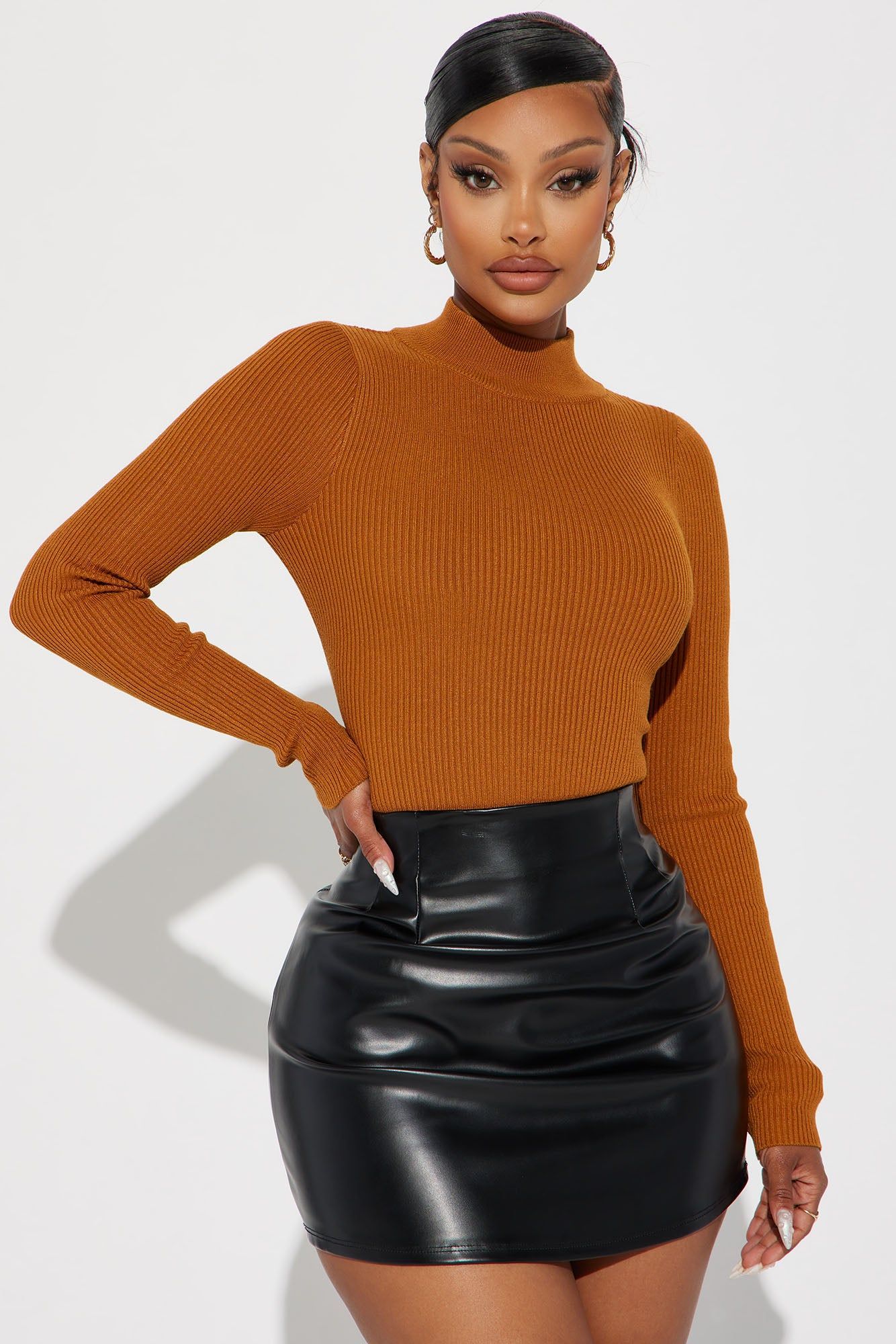 Matter Of Time Velvet Jumpsuit - Emerald sold by Fashion Nova product image thumbnail 3