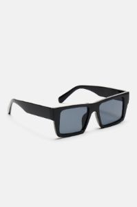 In The Deep Sunglasses - Black/Smoke sold by Fashion Nova
