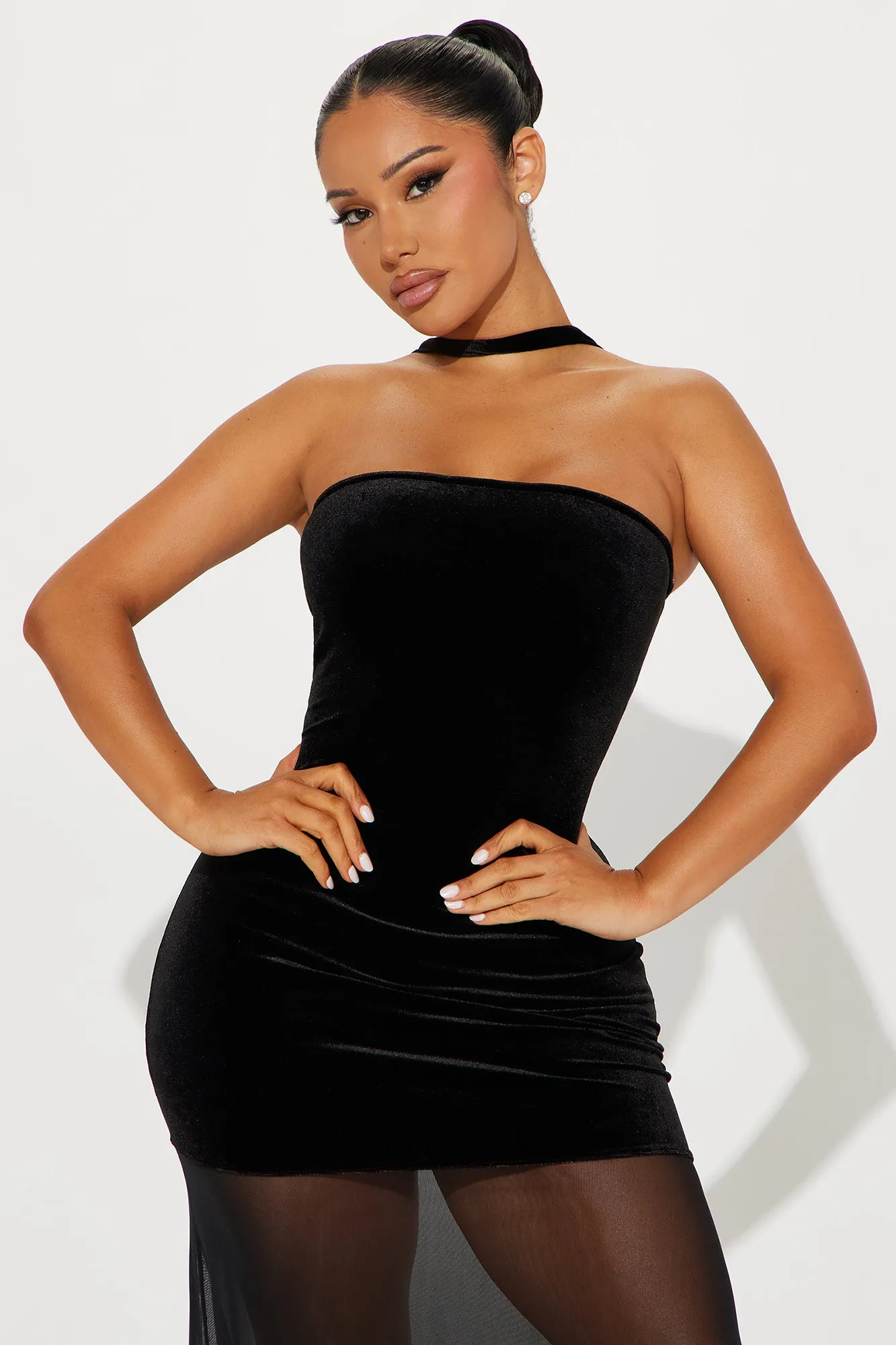 Vera Velvet Maxi Dress - Black sold by Fashion Nova product image thumbnail 2
