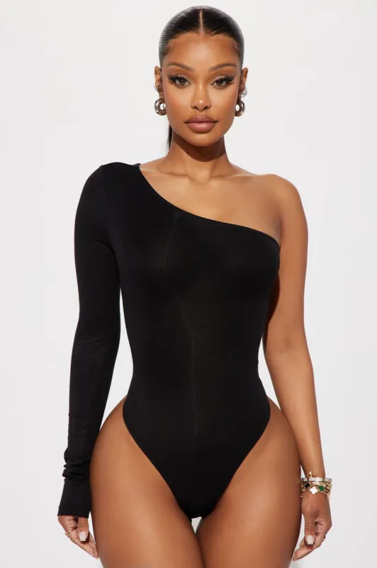 Zoey One Shoulder Bodysuit - Black sold by Fashion Nova