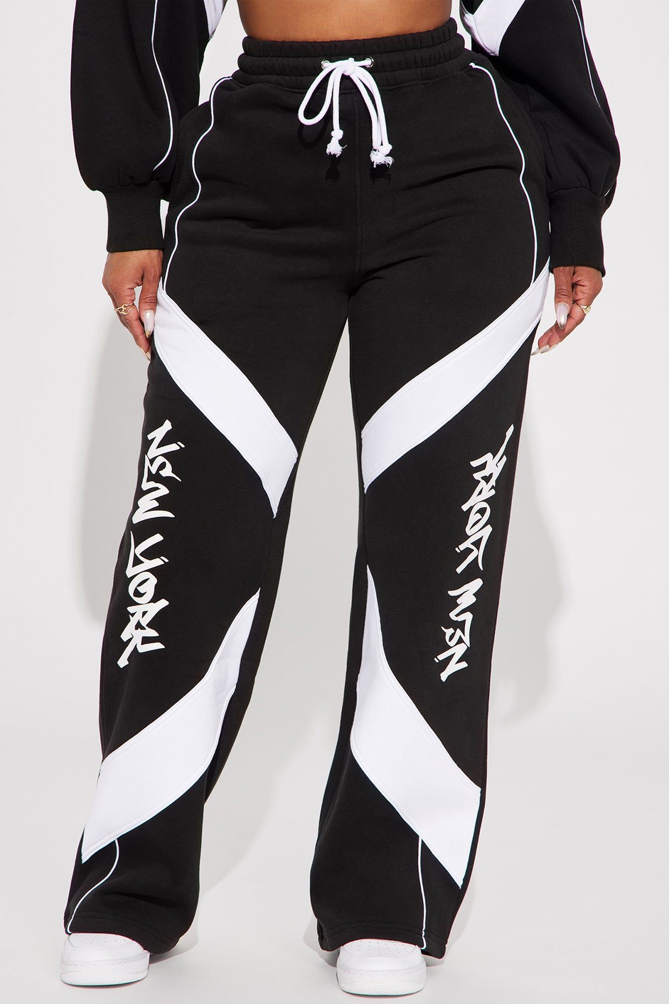 New York Baddie Wide Leg Pant - Black/White sold by Fashion Nova product image thumbnail 2