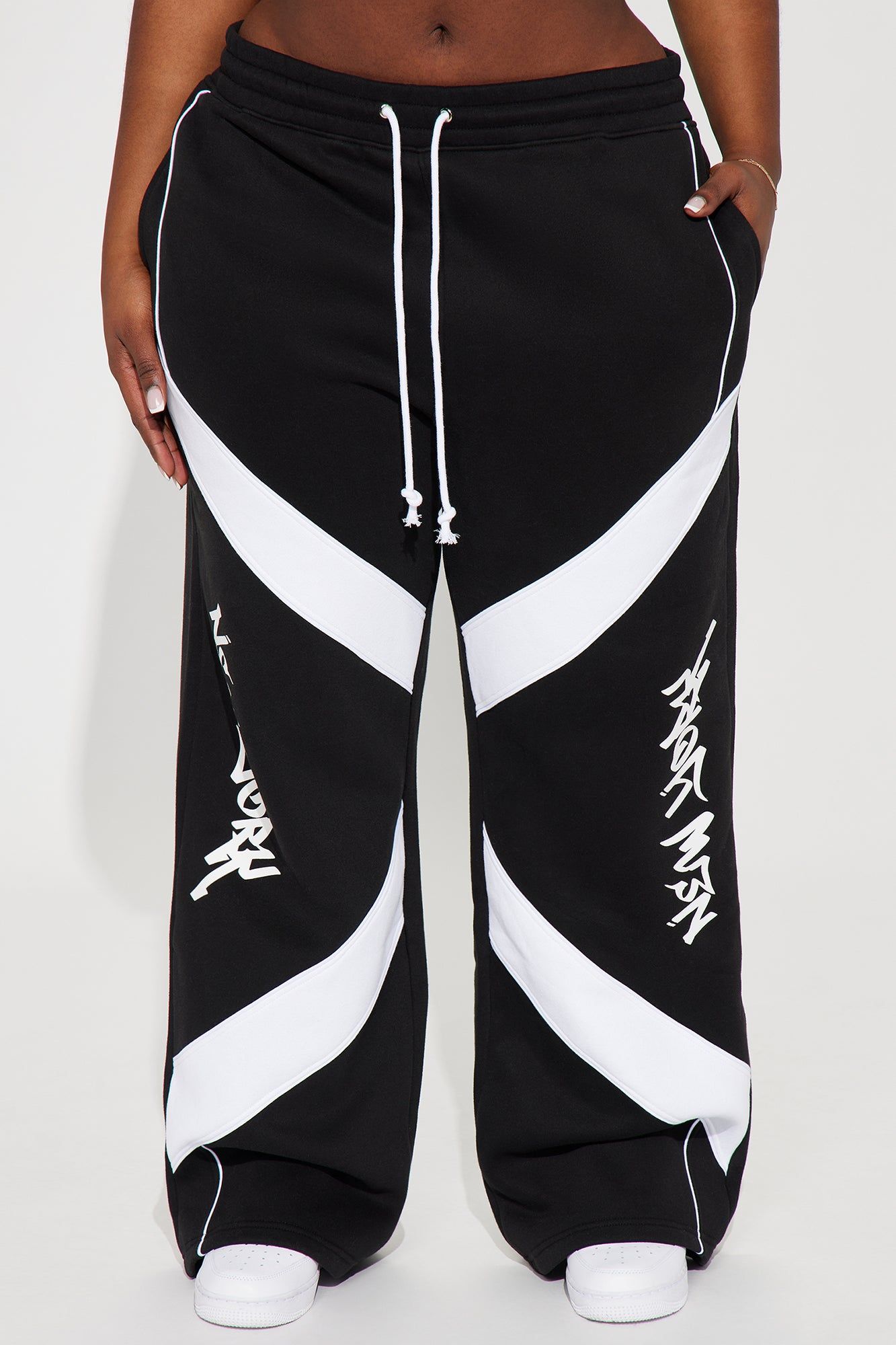 New York Baddie Wide Leg Pant - Black/White sold by Fashion Nova product image thumbnail 5