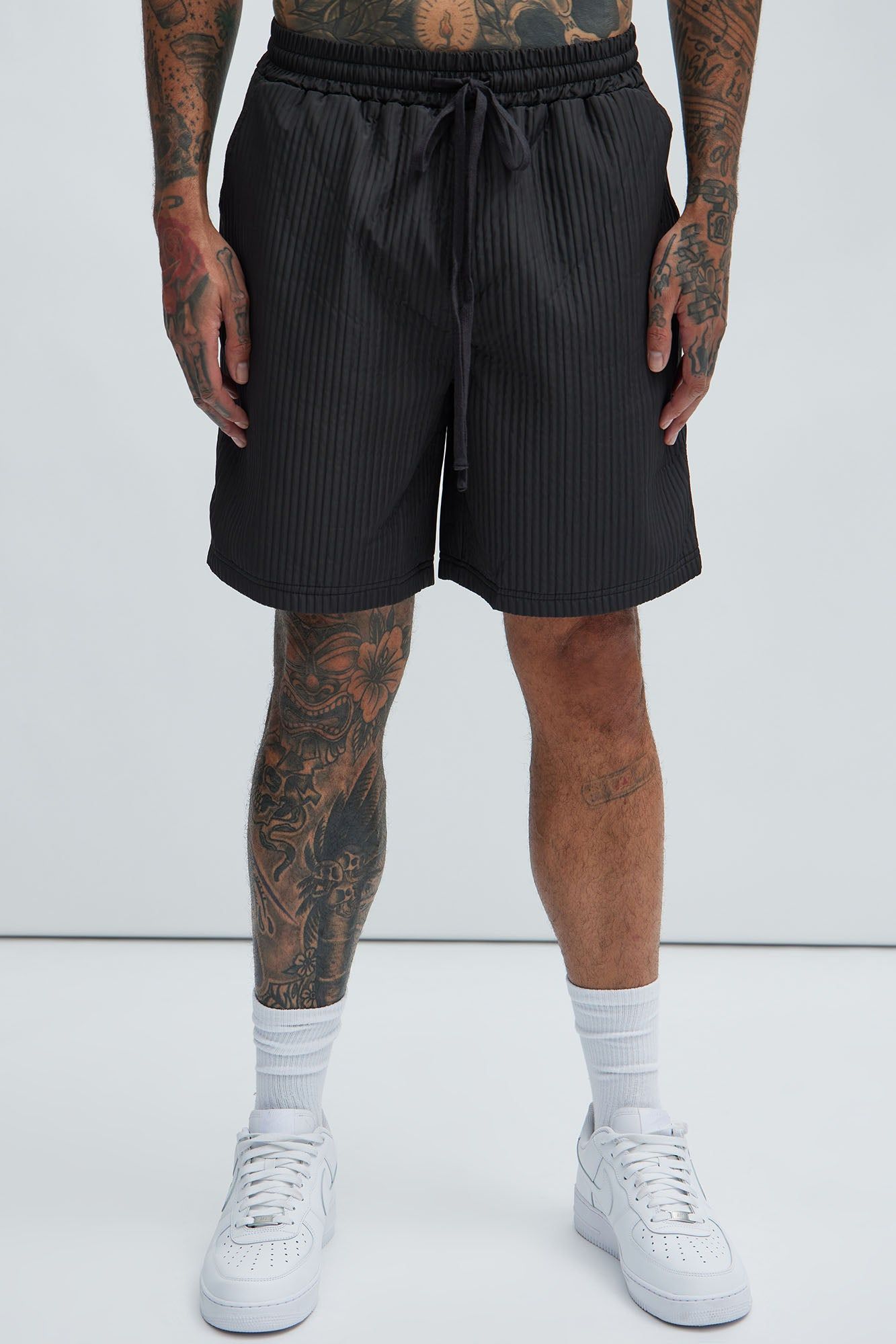 Santiago Relaxed Shorts - Black sold by Fashion Nova product image thumbnail 4