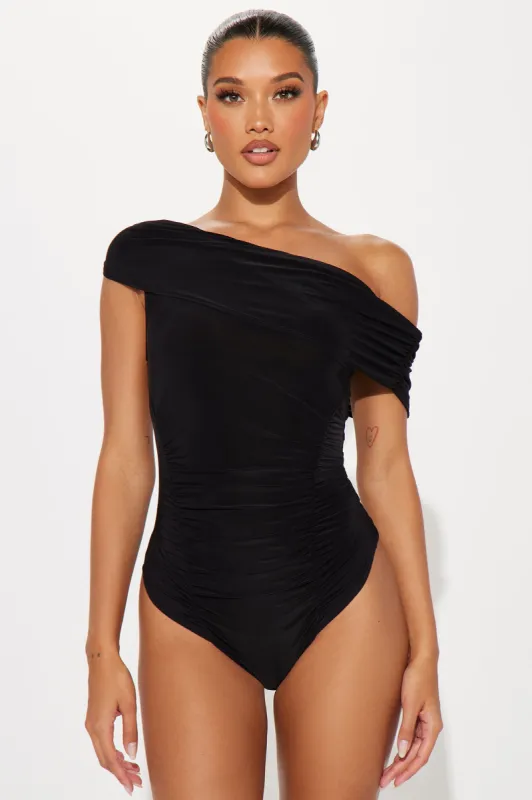 Michelle Off Shoulder Bodysuit - Black sold by Fashion Nova