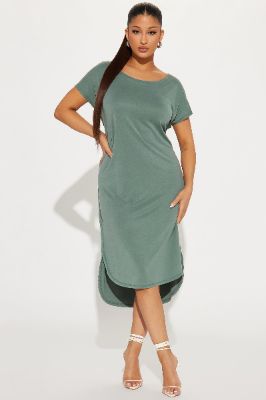 Melody T-Shirt Midi Dress - Green sold by Fashion Nova