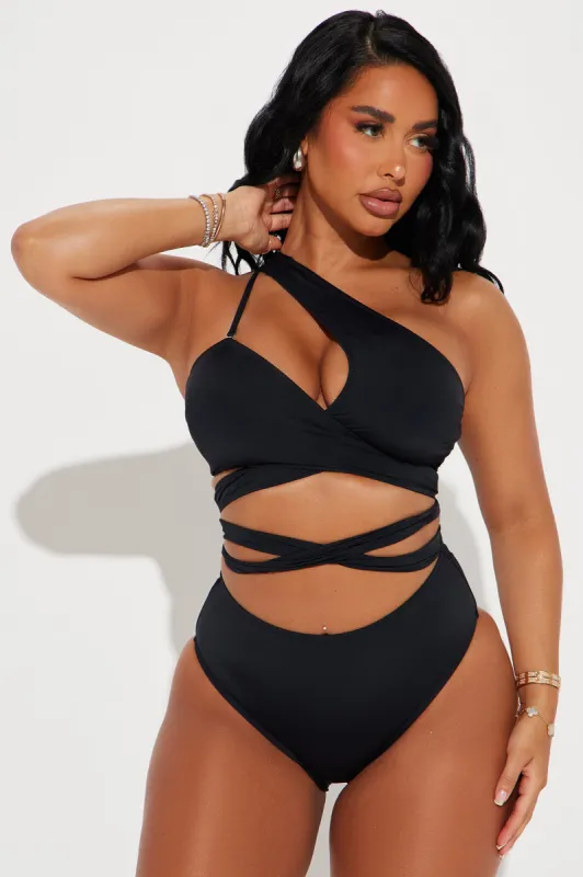 Sipping On Coconuts Strappy Cutout 2 Piece Bikini - Black sold by Fashion Nova