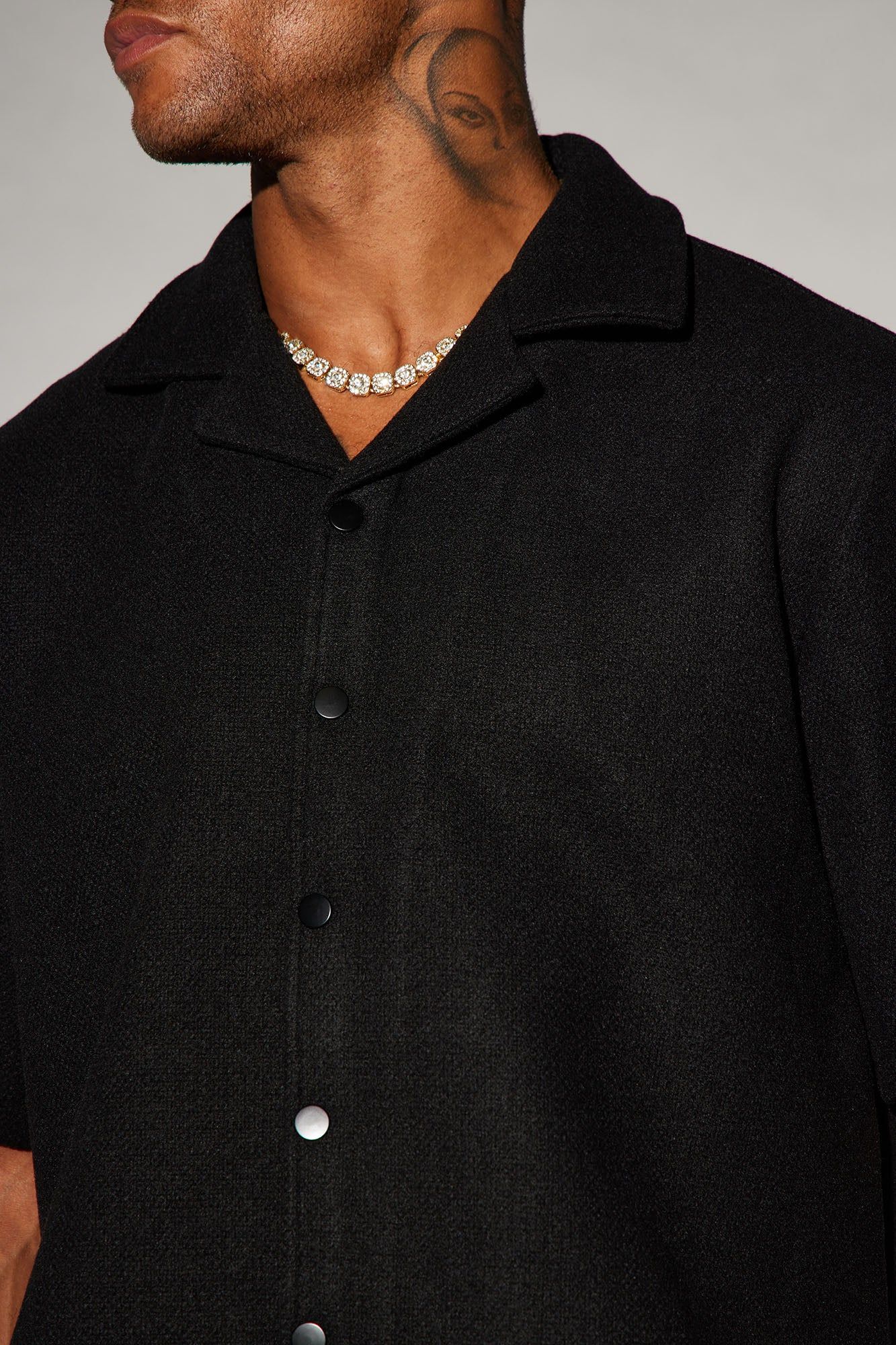 Wilder Textured Weave Cropped Button Up Shirt - Black sold by Fashion Nova product image thumbnail 4