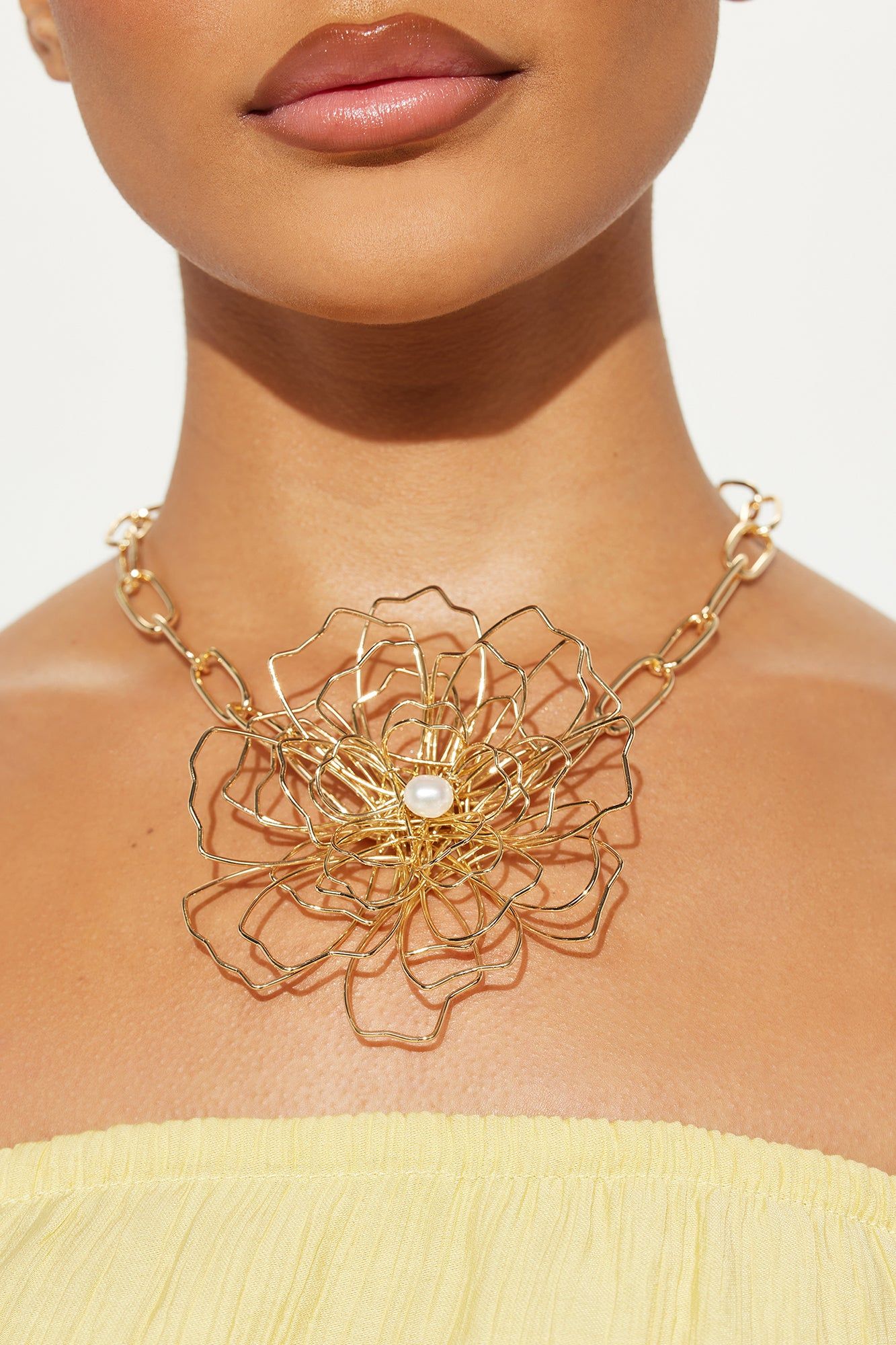 Time To Blossom Necklace - Gold sold by Fashion Nova