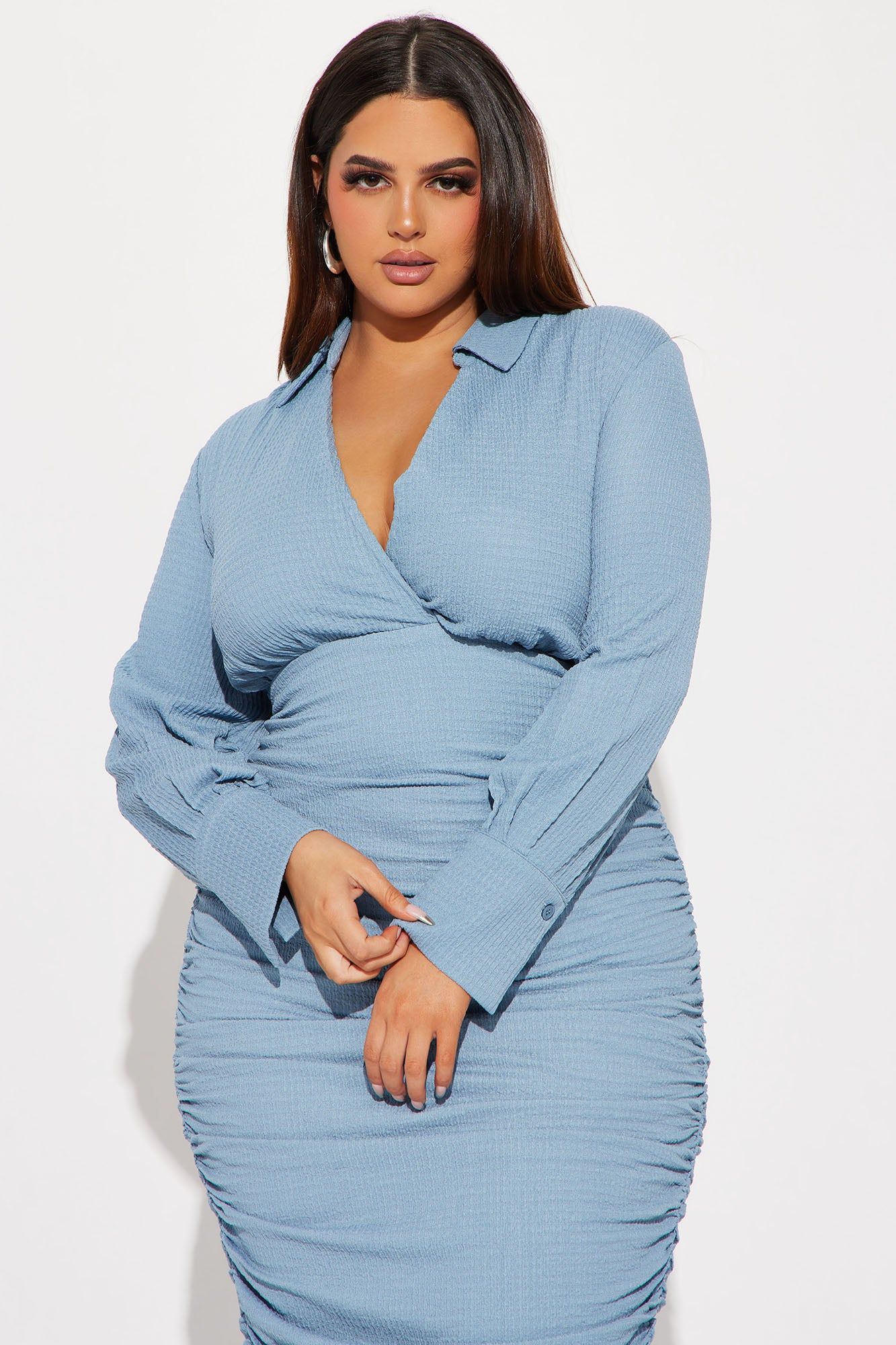 Peyton Textured Maxi Dress - Blue sold by Fashion Nova product image thumbnail 5
