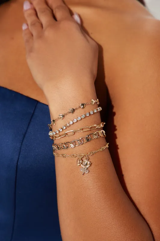 Dishing The Details 5 Piece Bracelet Set - Gold sold by Fashion Nova