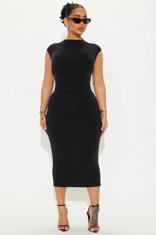 Carrie Ruched Midi Dress - Black sold by Fashion Nova