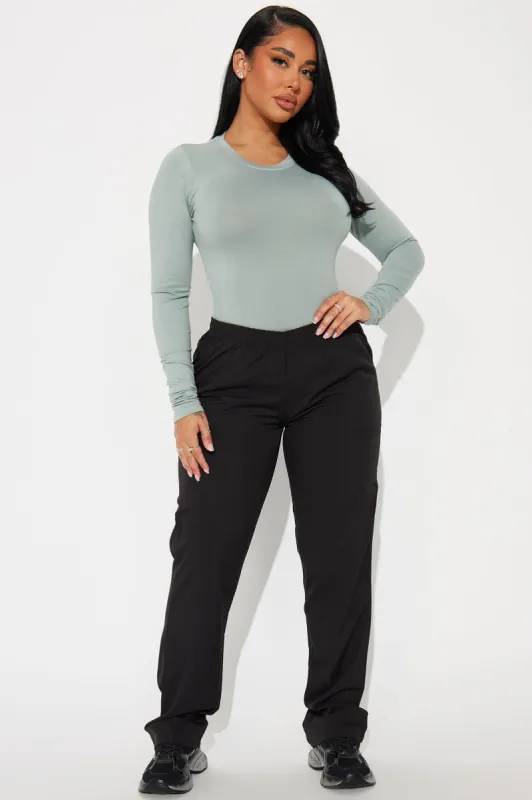 Working Overtime 4FLEX Uniform Scrub Pants - Black sold by Fashion Nova