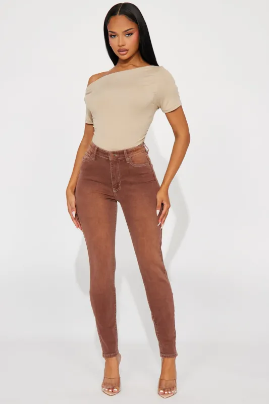 Tall Give It A Shot Stretch Skinny Jeans - Brown made by Fashion Nova