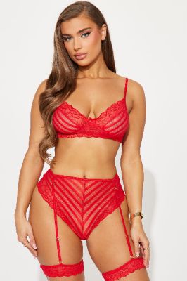 For Tonight Only 2 Piece Garter Set - Red sold by Fashion Nova