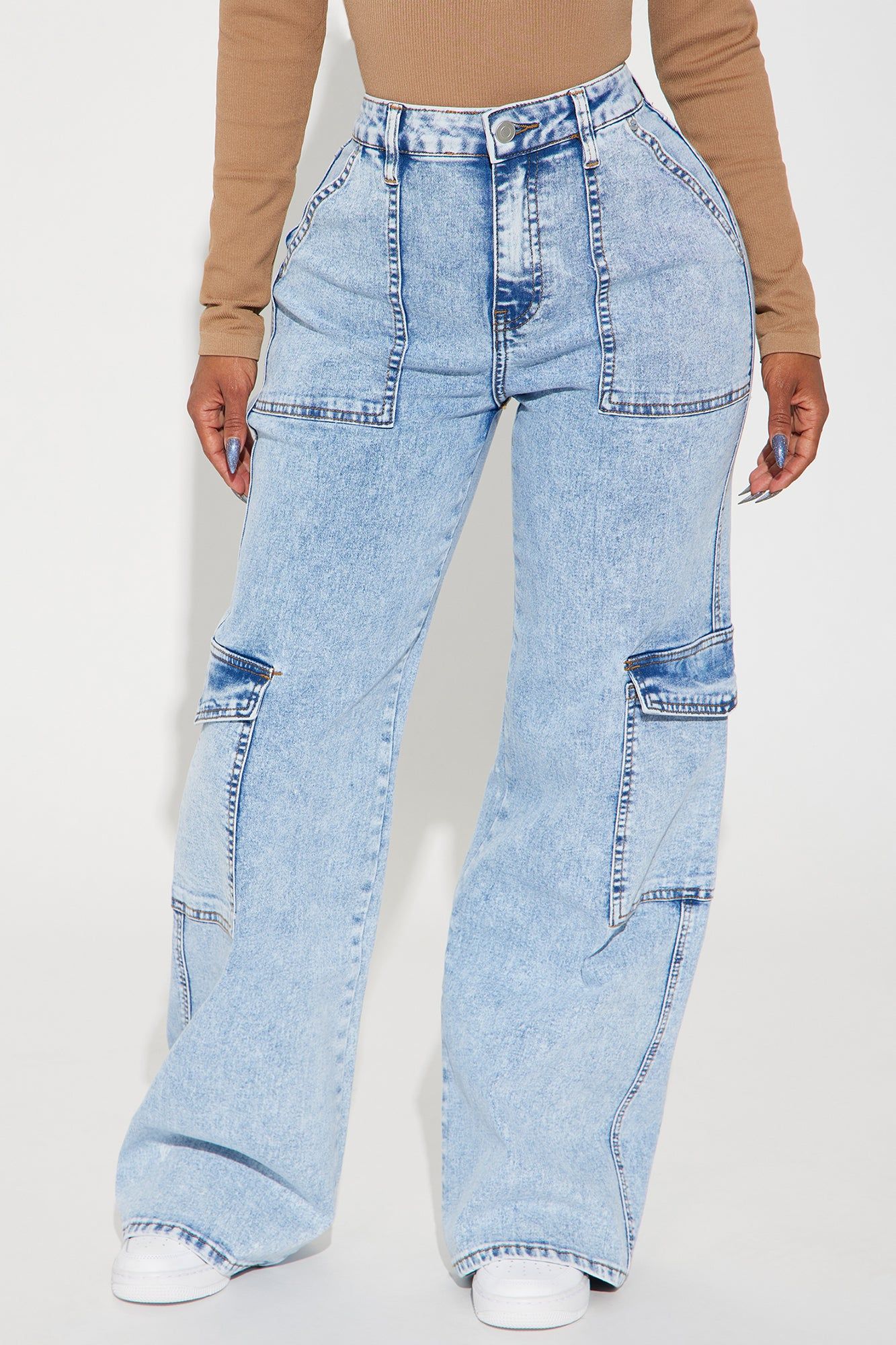 Getting Ahead Stretch Cargo Jeans - Light Wash sold by Fashion Nova product image thumbnail 2