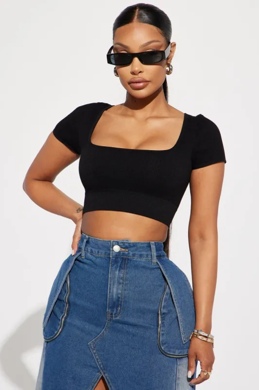 Mia Square Neck Seamless Top - Black sold by Fashion Nova