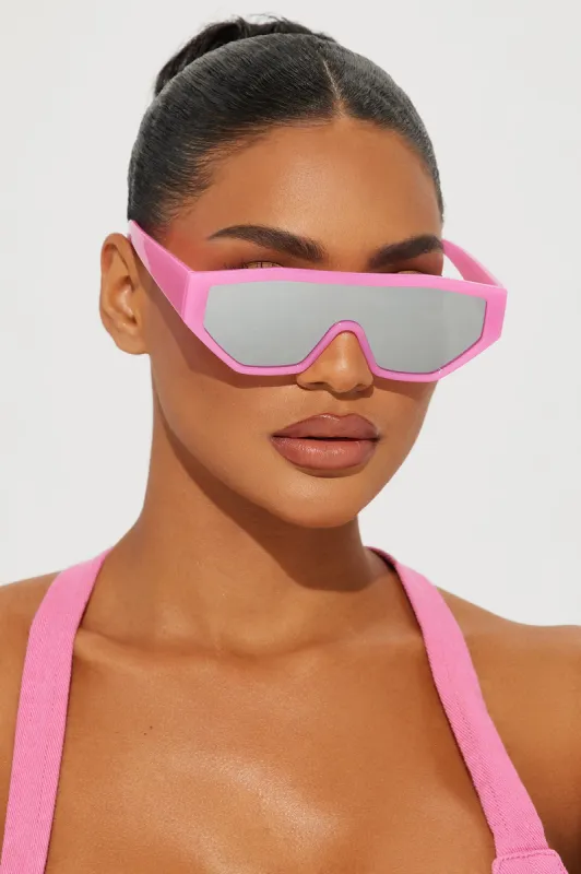 Show Stunner Sunglasses - Pink sold by Fashion Nova