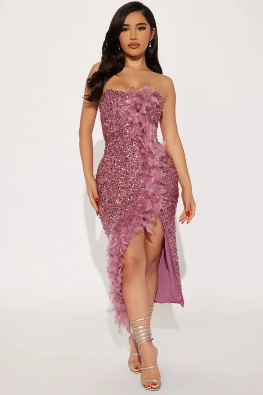 Tiffy Feathered Trim Midi Dress - Mauve sold by Fashion Nova