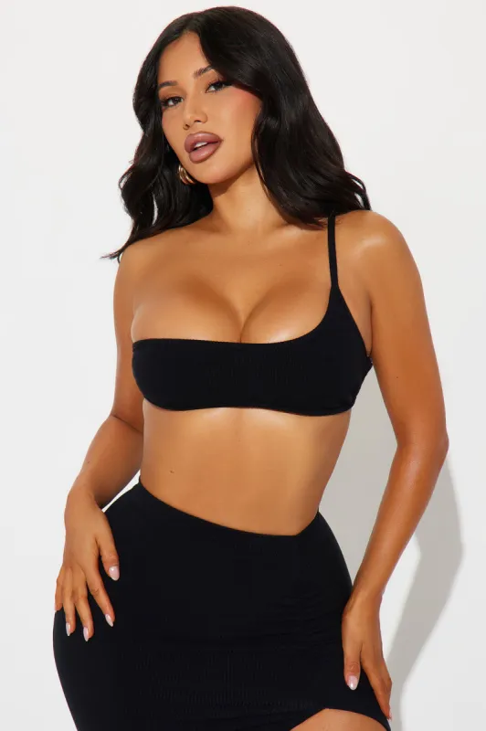 Jodie Snatched Top - Black sold by Fashion Nova