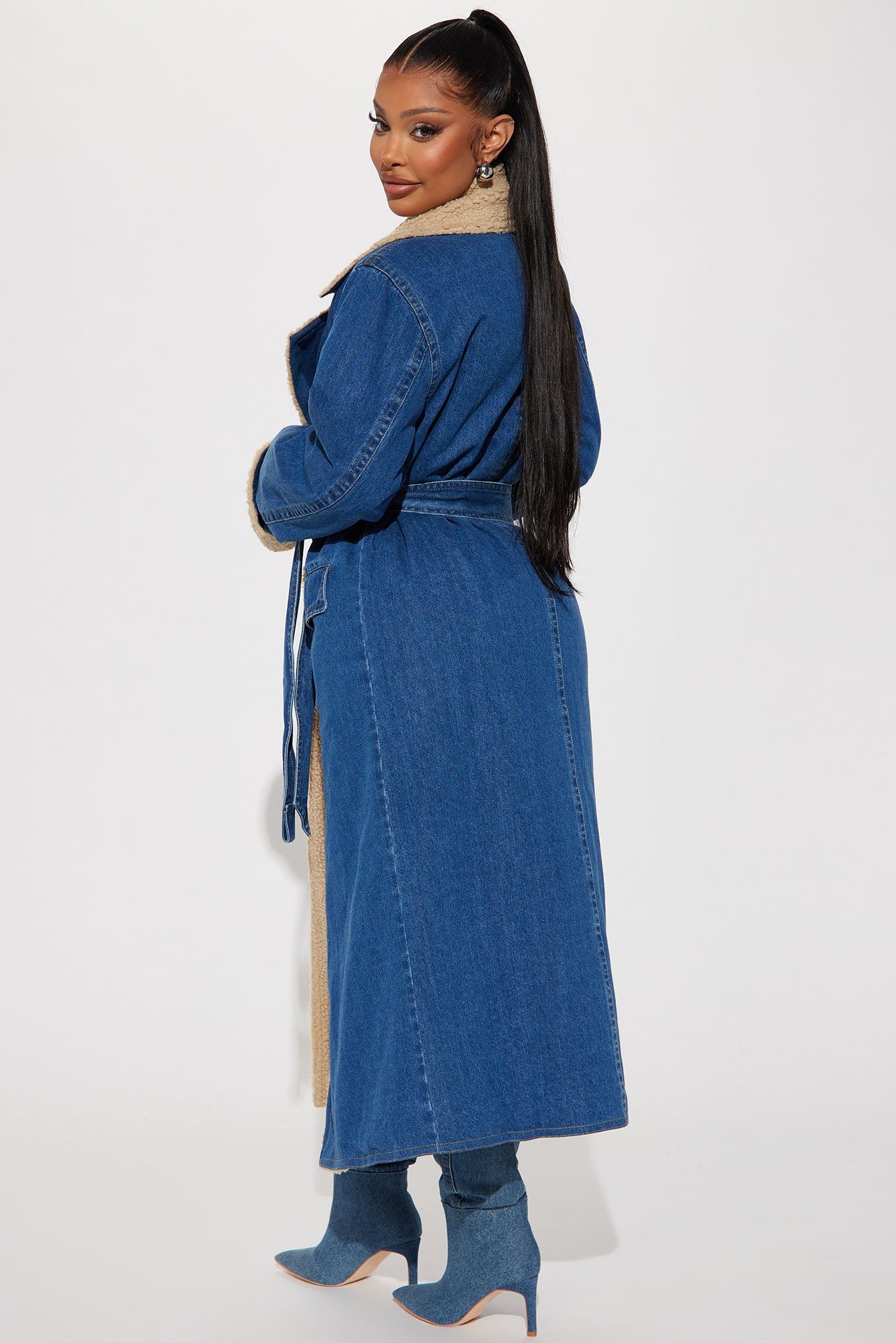 Street Style Denim Coat - Medium Wash sold by Fashion Nova product image thumbnail 3