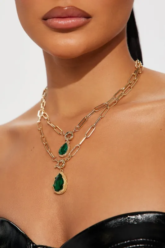 Lucky Fortune Necklace - Gold/Green sold by Fashion Nova