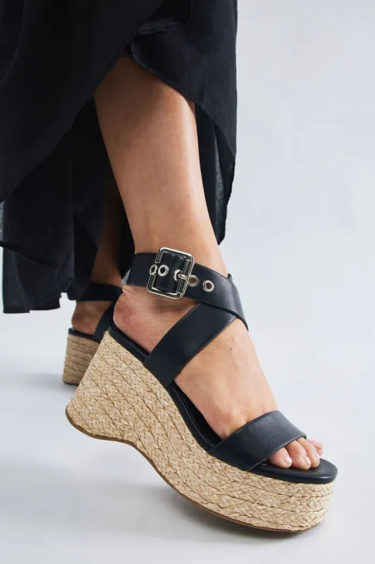 Lainey Platform Wedges - Black sold by Fashion Nova