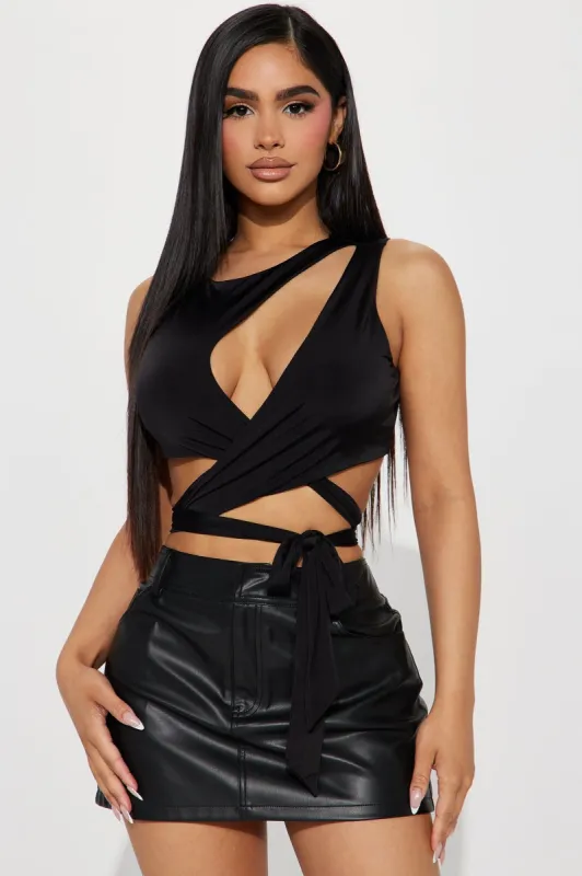 Cut You Off Crop Top - Black sold by Fashion Nova