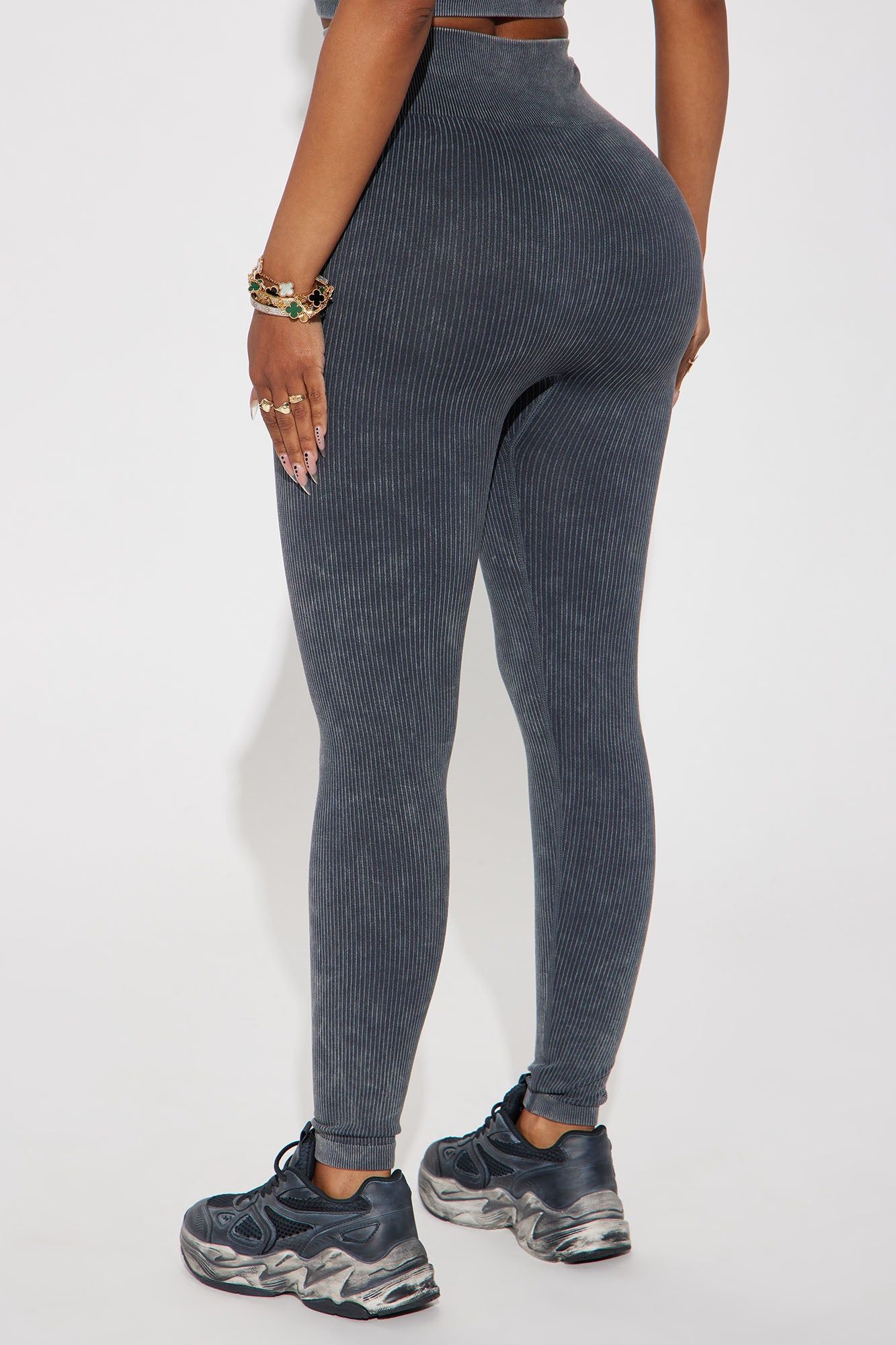 Advantage Seamless Active Leggings - Black sold by Fashion Nova product image thumbnail 3