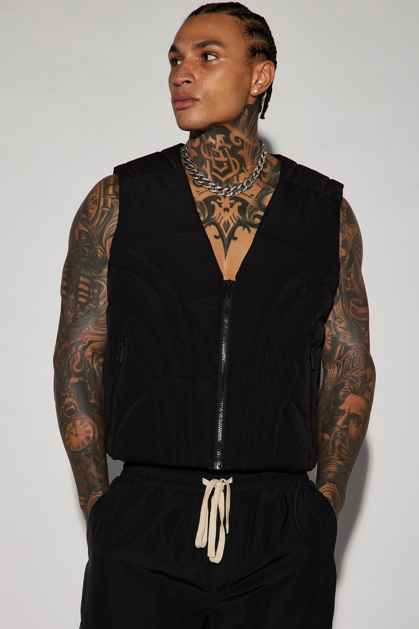 Avalon Ripstop Cropped Tactical Padded Vest - Black sold by Fashion Nova