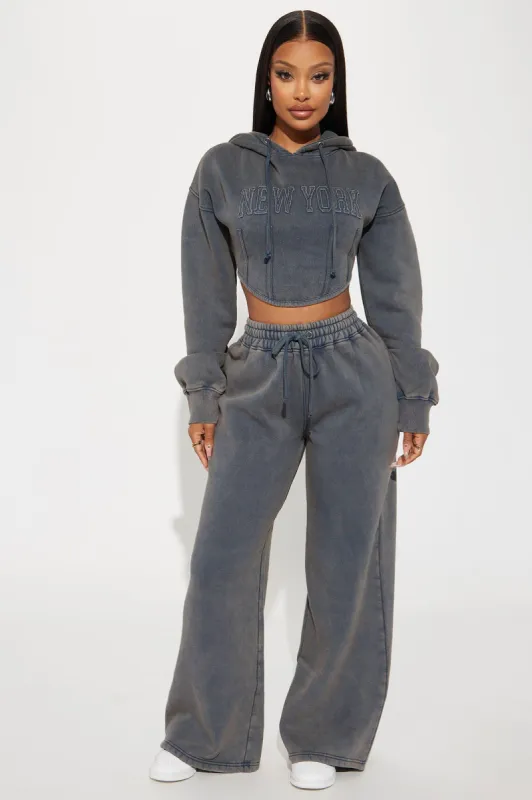 New York Hustle Washed Sweatpants - Blue/combo sold by Fashion Nova
