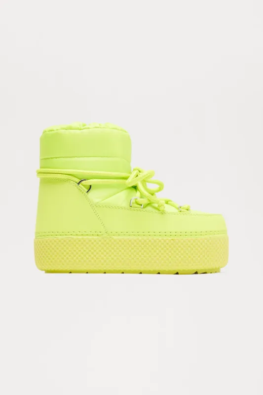 Hit The Snow Platform Booties - Green made by Fashion Nova