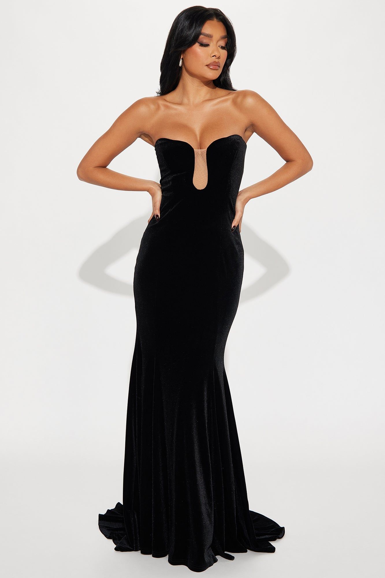 Affair To Remember Velvet Gown - Black sold by Fashion Nova