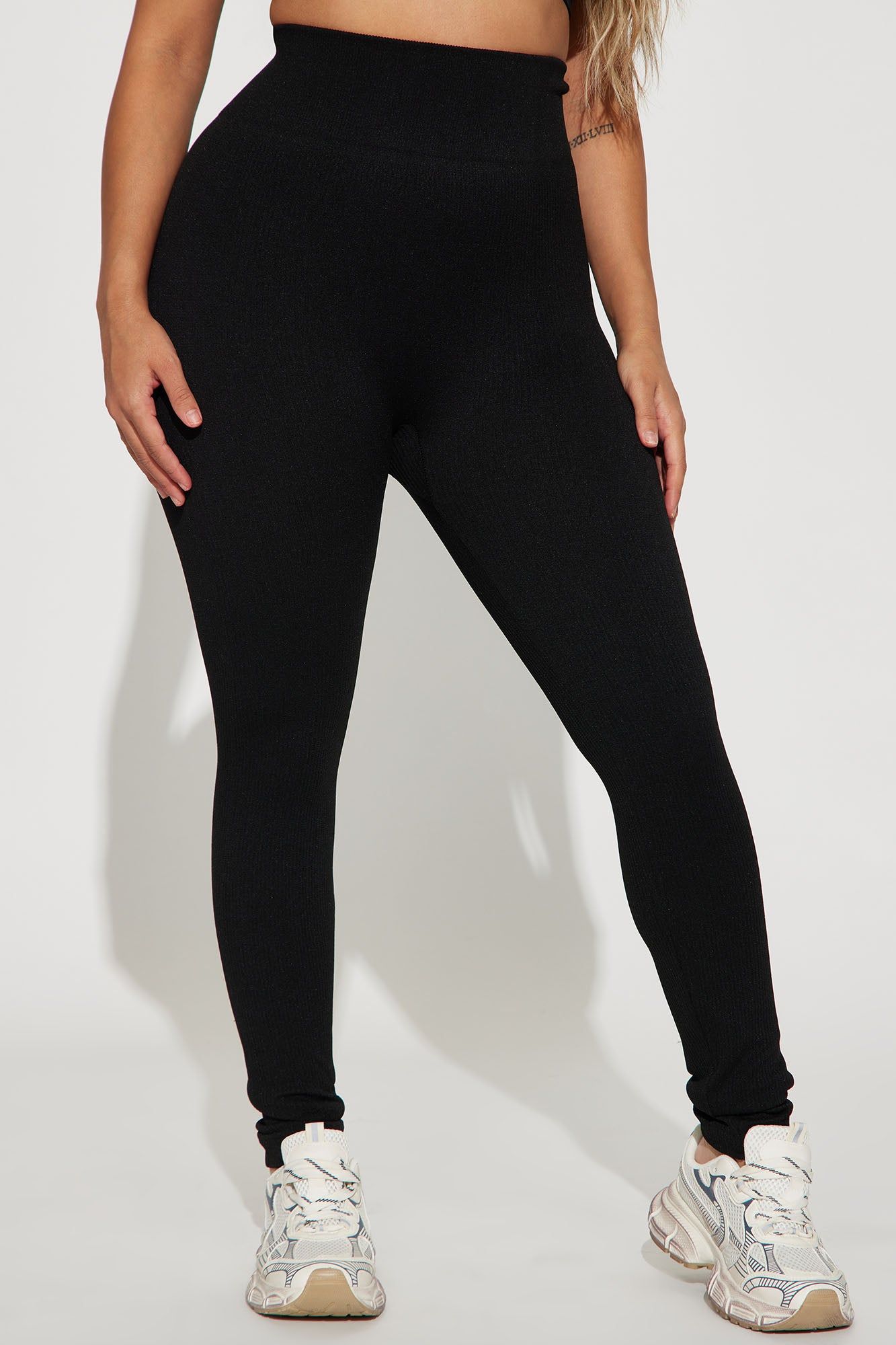 Francine Seamless Ribbed Legging - Black sold by Fashion Nova product image thumbnail 2