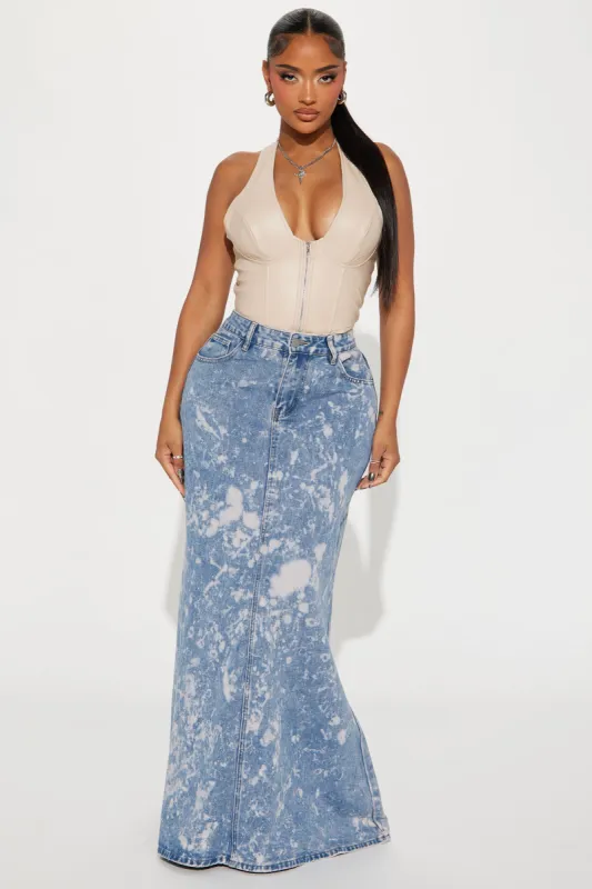 Long Road Bleach Wash Denim Maxi Skirt - Medium Wash sold by Fashion Nova
