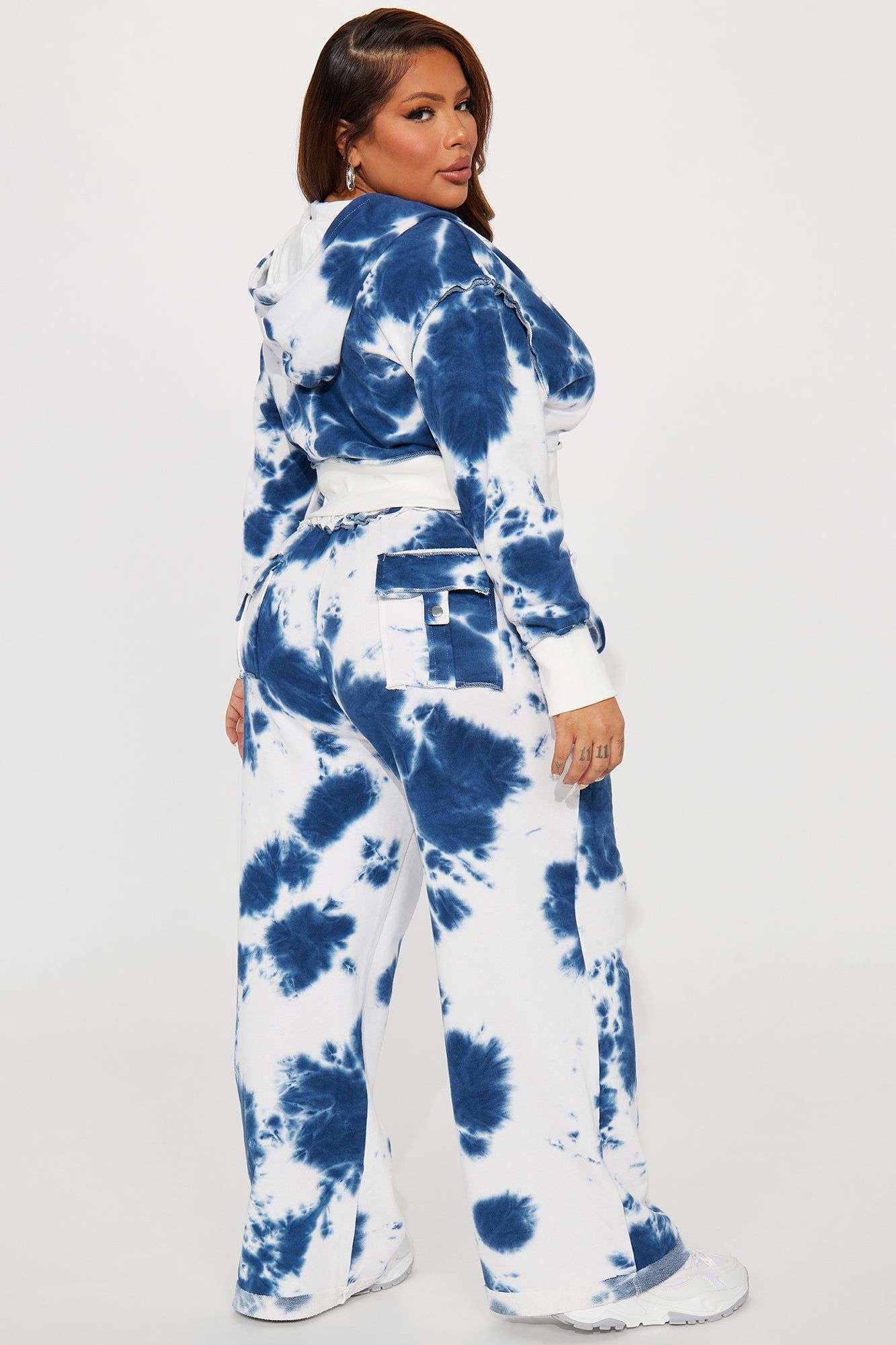Throwback Tie Dye Jogger Set - Navy sold by Fashion Nova product image thumbnail 7