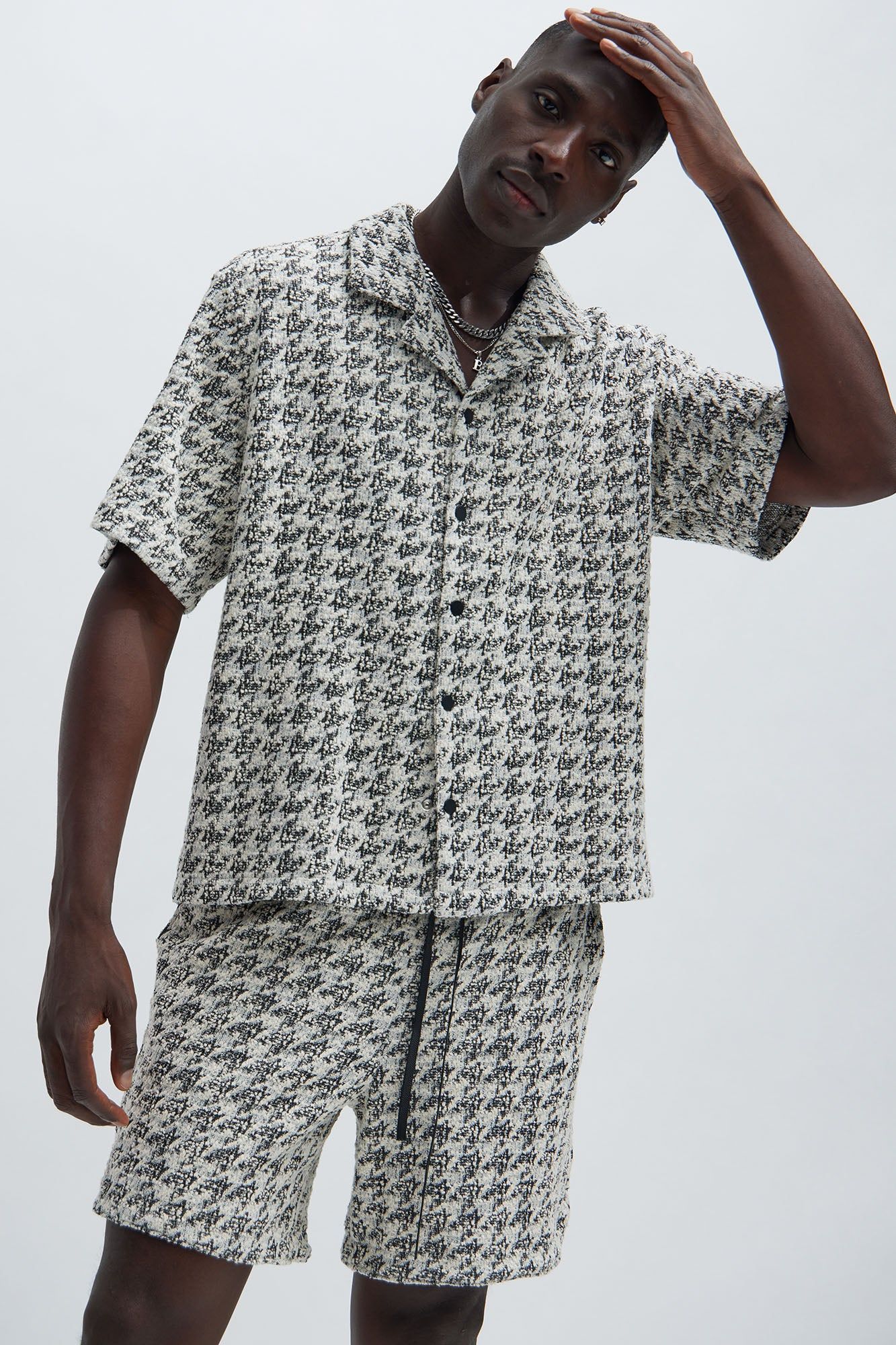 Beck Textured Shirt - Black/White sold by Fashion Nova