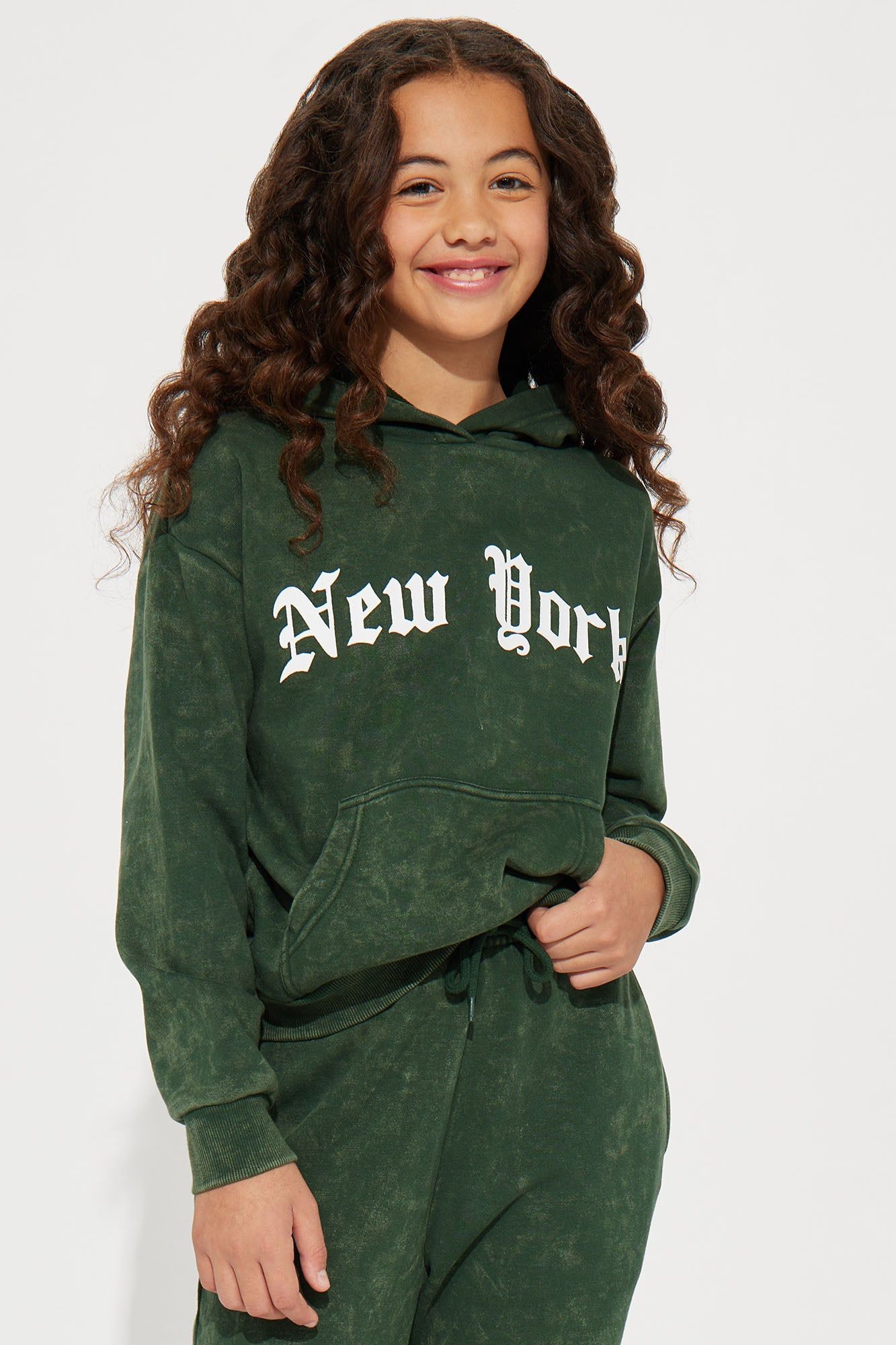 Mini City Chic Fleece Jogger Set - Hunter sold by Fashion Nova product image thumbnail 2