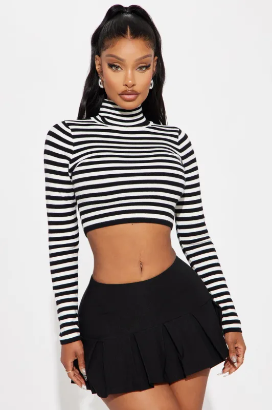 Henrietta Turtleneck Sweater - Black/White sold by Fashion Nova