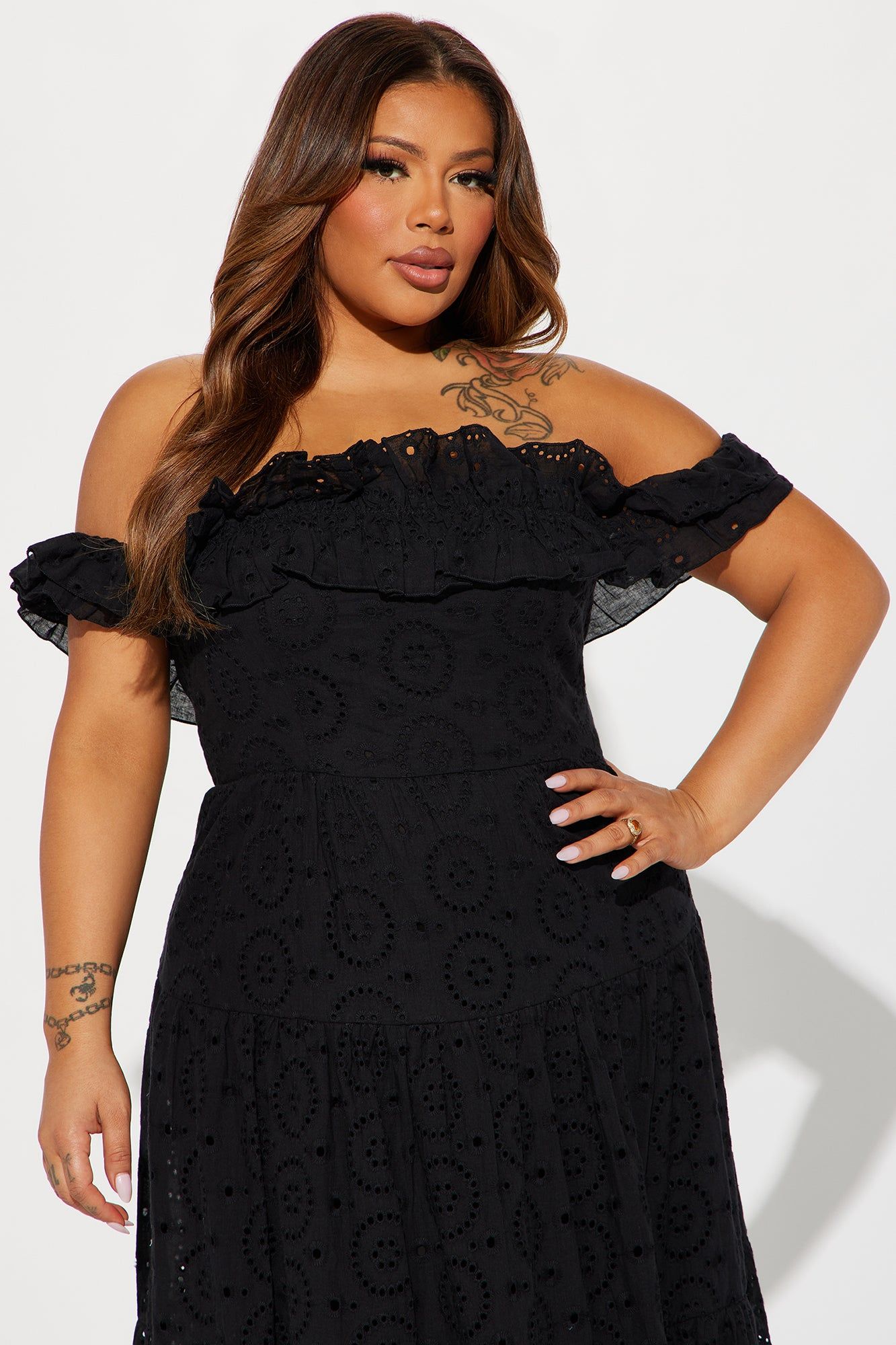 Stephanie Tiered Maxi Dress - Black sold by Fashion Nova product image thumbnail 5