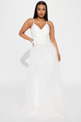 Alyssa Tulle Gown - White made by Fashion Nova