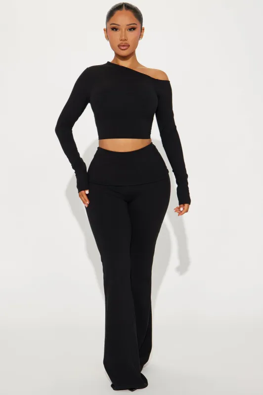 Bri Pant Set - Black sold by Fashion Nova