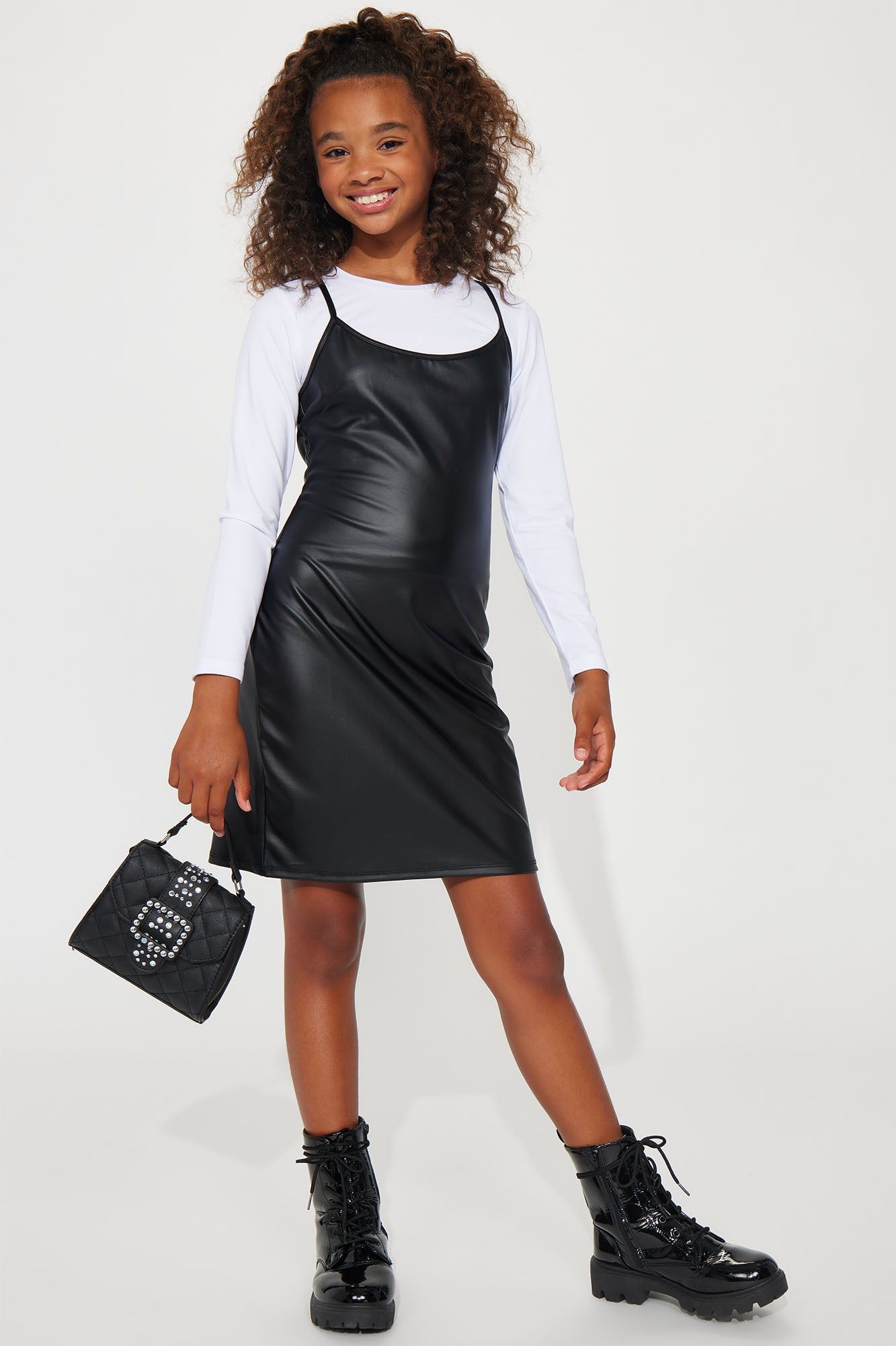 Ava V-Neck Tee - Black sold by Fashion Nova product image thumbnail 5