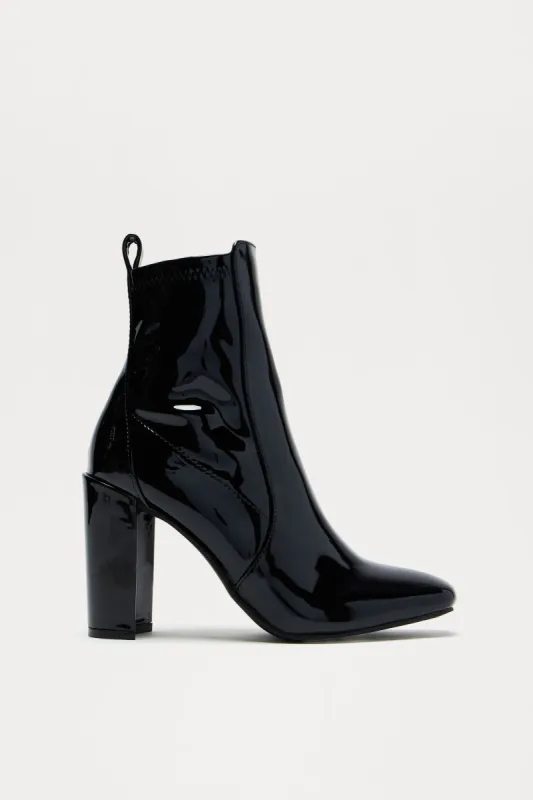 ZIggy Booties - Black sold by Fashion Nova