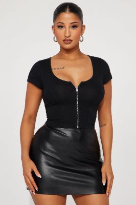 Harper Scoop Neck Top - Black sold by Fashion Nova