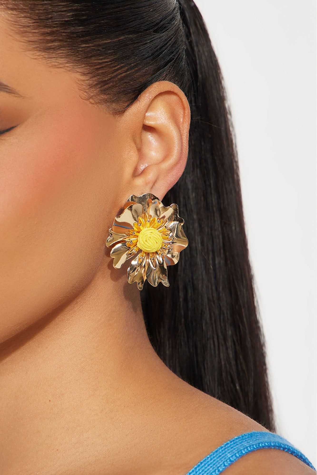 Joyful Flower Earrings - Gold/Yellow sold by Fashion Nova