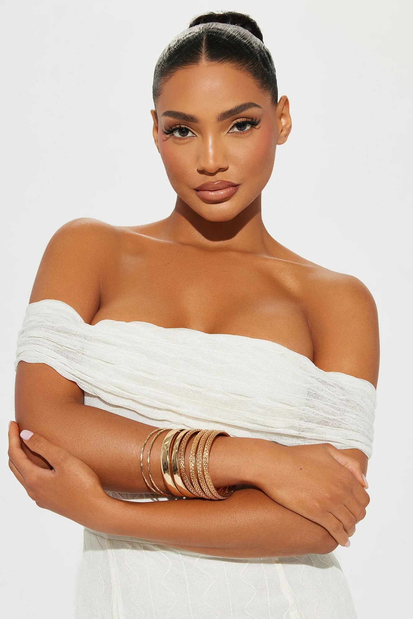 Del Mar Cliffs 8 Piece Bangle Set - Gold sold by Fashion Nova product image thumbnail 2