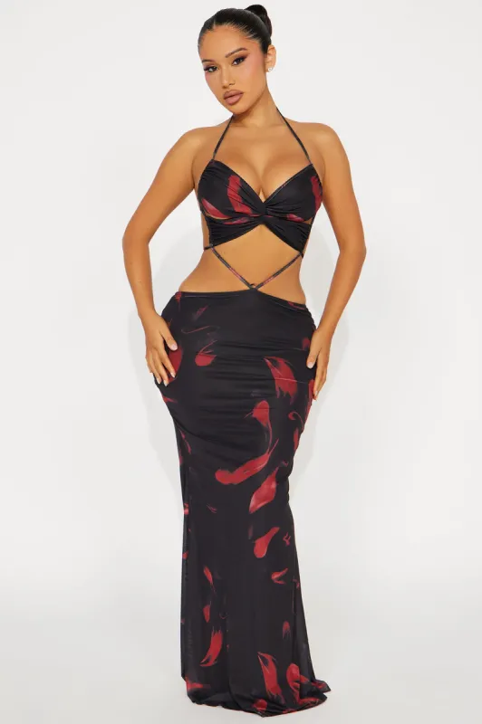 Erin Backless Mesh Maxi Dress - Black/Red sold by Fashion Nova