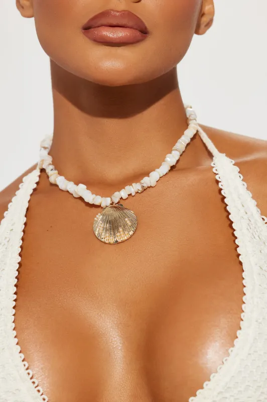 Mermaid Treasure Necklace - Ivory/combo sold by Fashion Nova